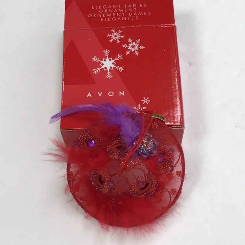 2004 Avon‎ Elegant Ladies Red Hat Collectible Christmas Ornament NWT